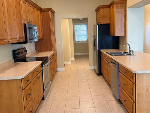 909 17th Street SE, Willmar, MN 56201