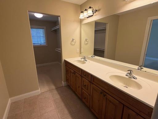 909 17th Street SE, Willmar, MN 56201