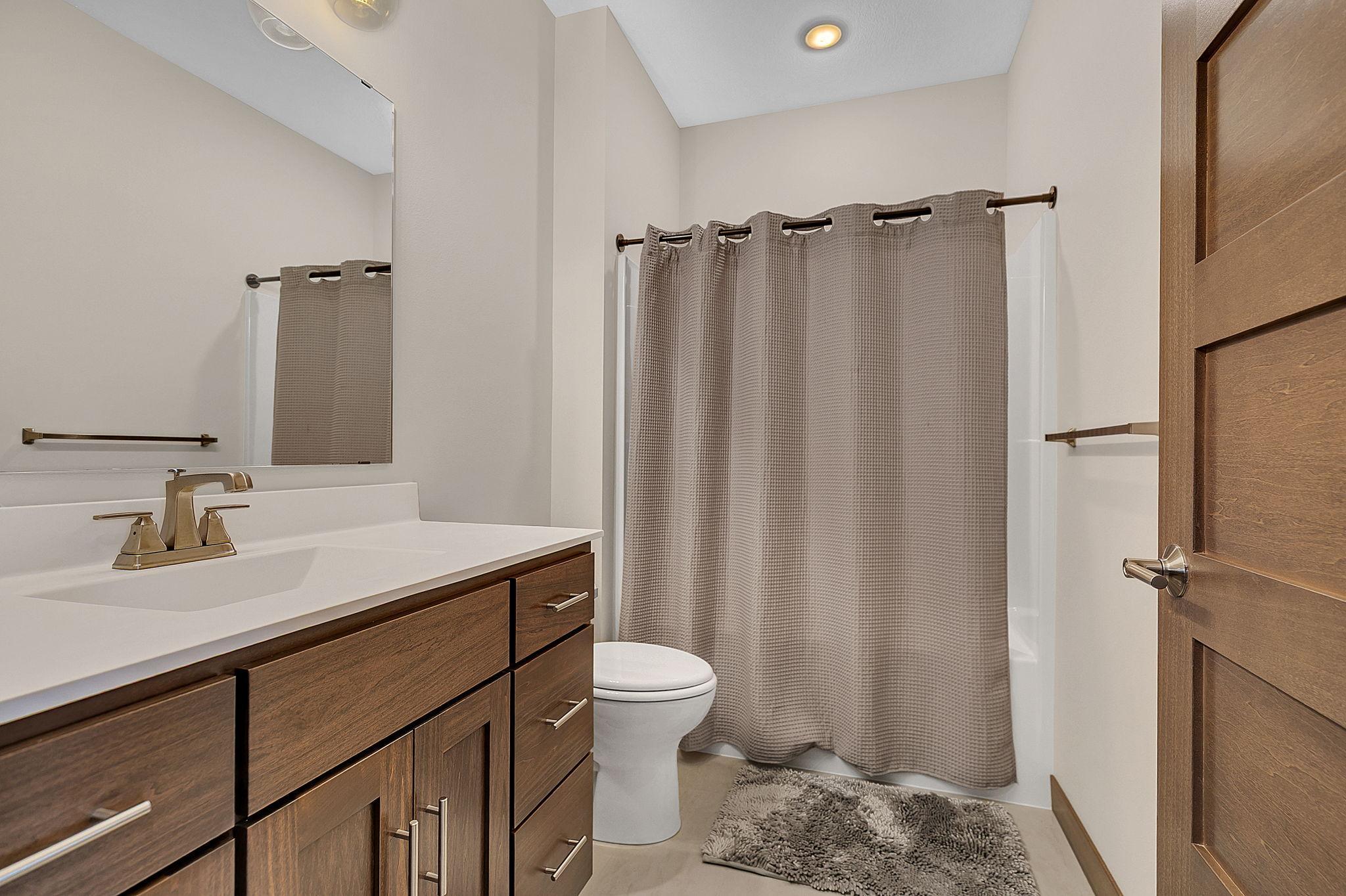 2nd Bathroom