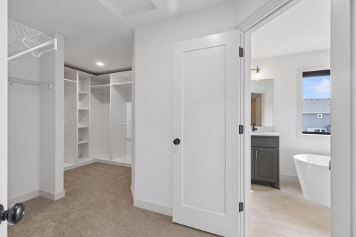 4153 Arbor Drive, Woodbury, MN 55129