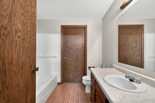 401 Shady Lane, Norwood Young America, MN 55397
