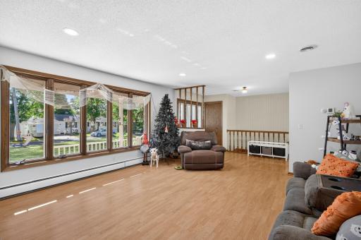 401 Shady Lane, Norwood Young America, MN 55397