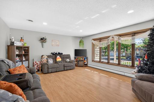 401 Shady Lane, Norwood Young America, MN 55397