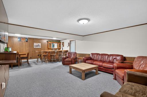 401 Shady Lane, Norwood Young America, MN 55397