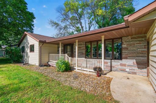 401 Shady Lane, Norwood Young America, MN 55397