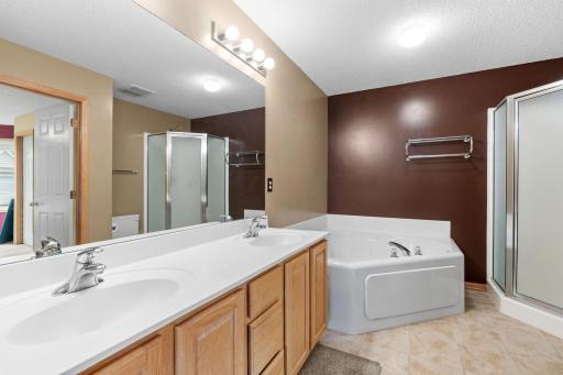 8841 Brunswick Path, Inver Grove Heights, MN 55076