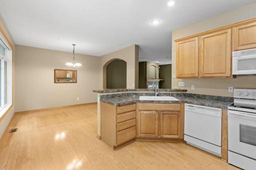 8841 Brunswick Path, Inver Grove Heights, MN 55076