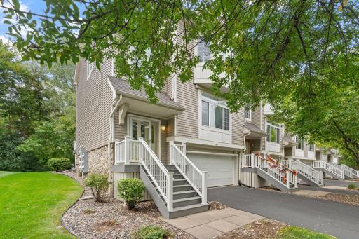 8841 Brunswick Path, Inver Grove Heights, MN 55076