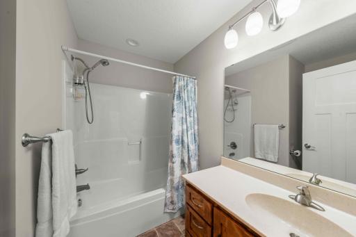 6481 Ojibway Path, Lino Lakes, MN 55014