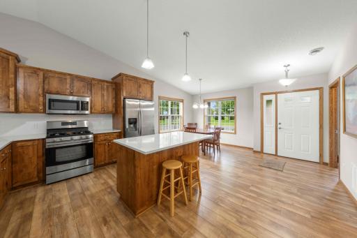 6481 Ojibway Path, Lino Lakes, MN 55014