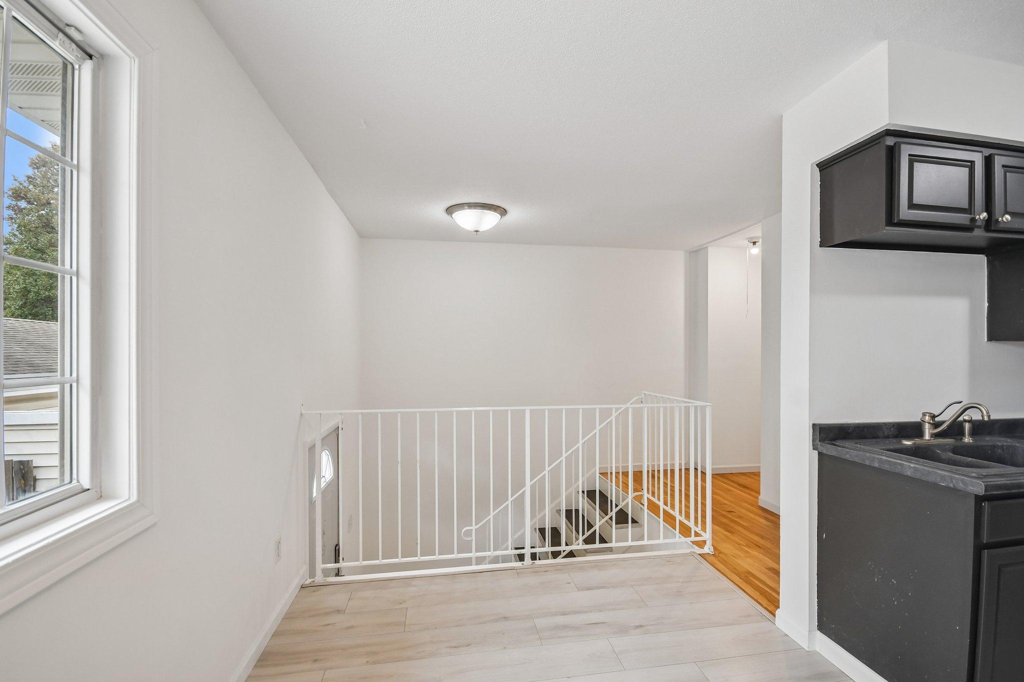 14-web-or-mls-Drake St-S1410-016.jpg