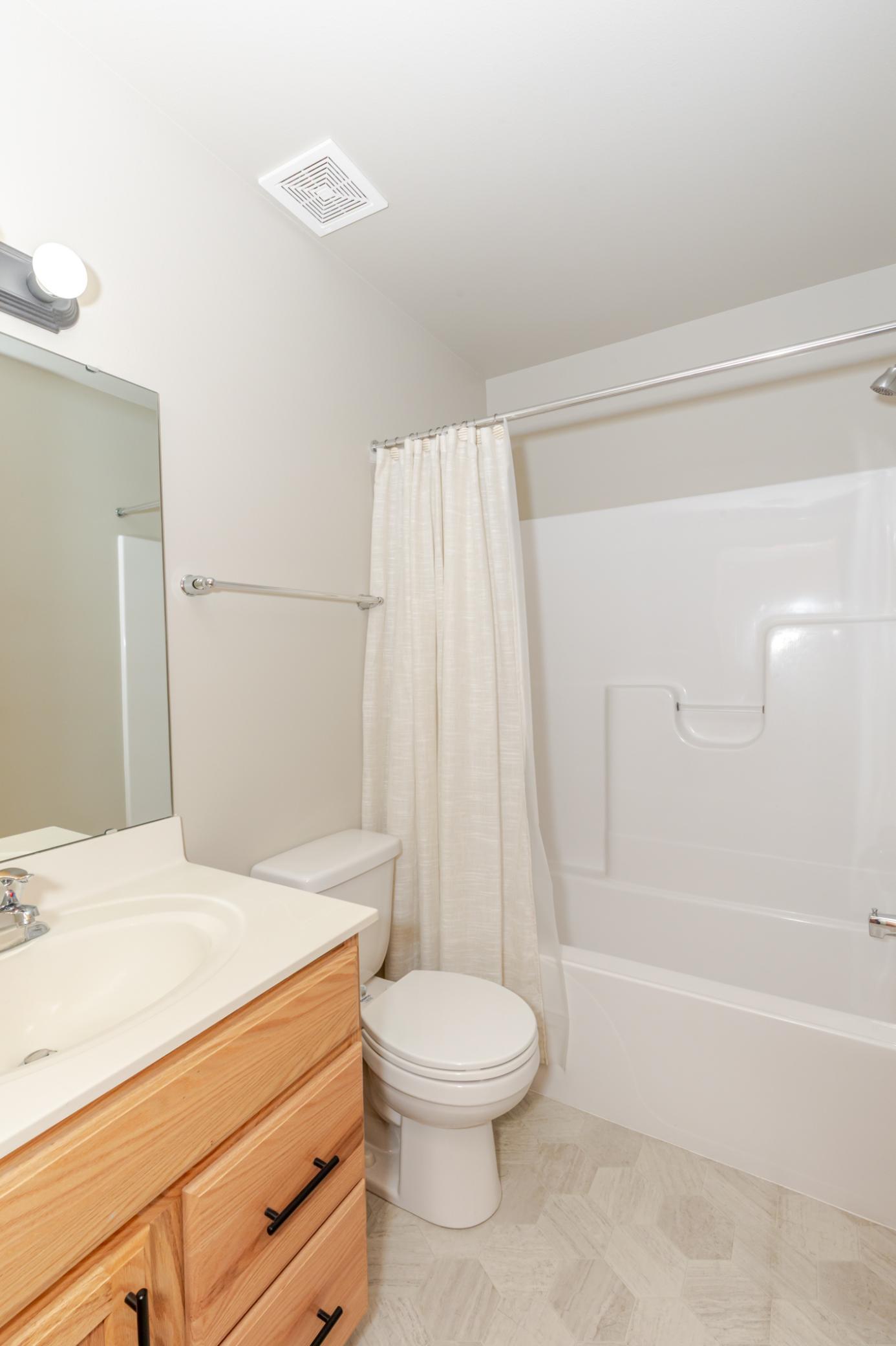 2nd Bathroom