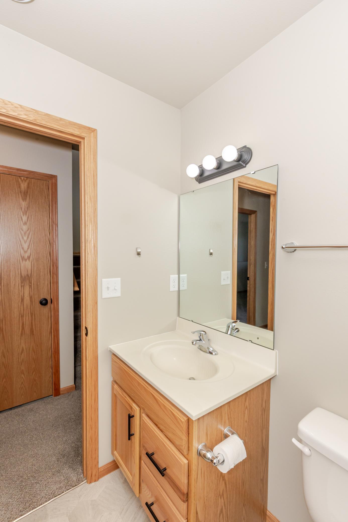 2nd Bathroom
