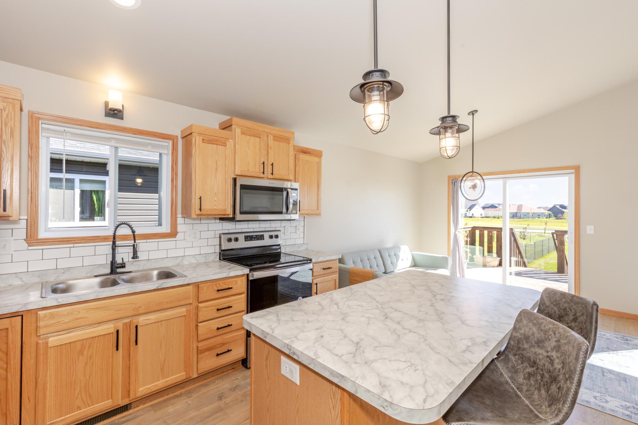 Dining/Kitchen