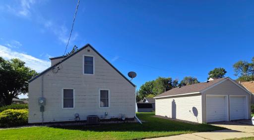 504 6th Avenue SW, Pipestone, MN 56164