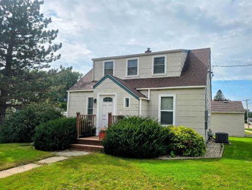 504 6th Avenue SW, Pipestone, MN 56164