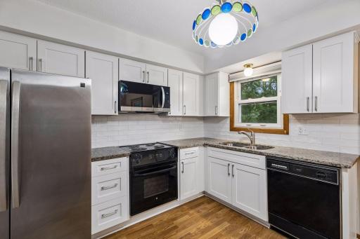 Convenient kitchen layout