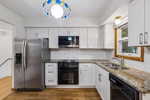 Convenient kitchen layout