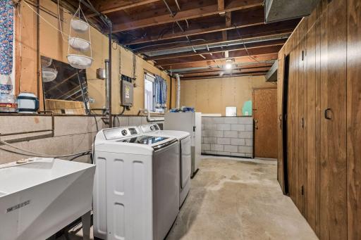 Lower-level laundry room