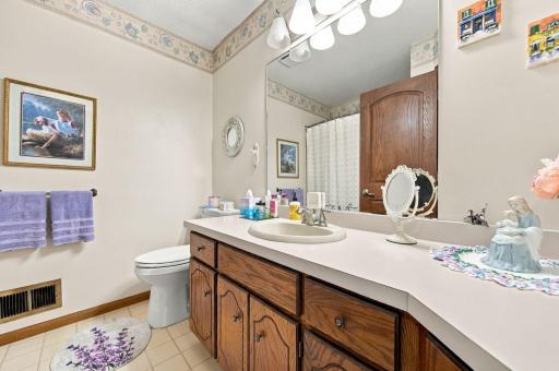 7596 216th Street N, Forest Lake, MN 55025