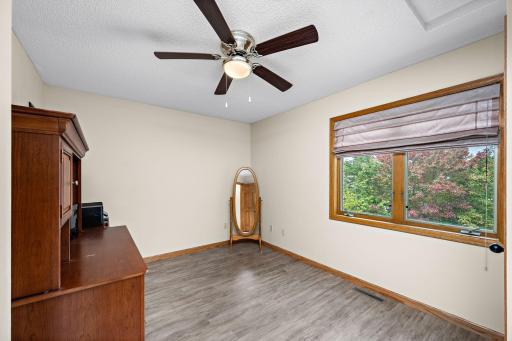 16185 Inglewood Drive, Lakeville, MN 55044