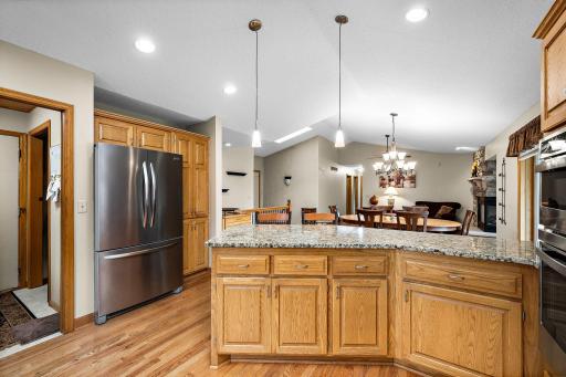 16185 Inglewood Drive, Lakeville, MN 55044