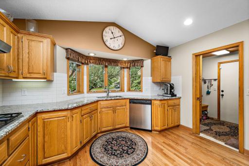 16185 Inglewood Drive, Lakeville, MN 55044