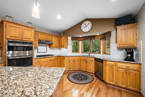 16185 Inglewood Drive, Lakeville, MN 55044