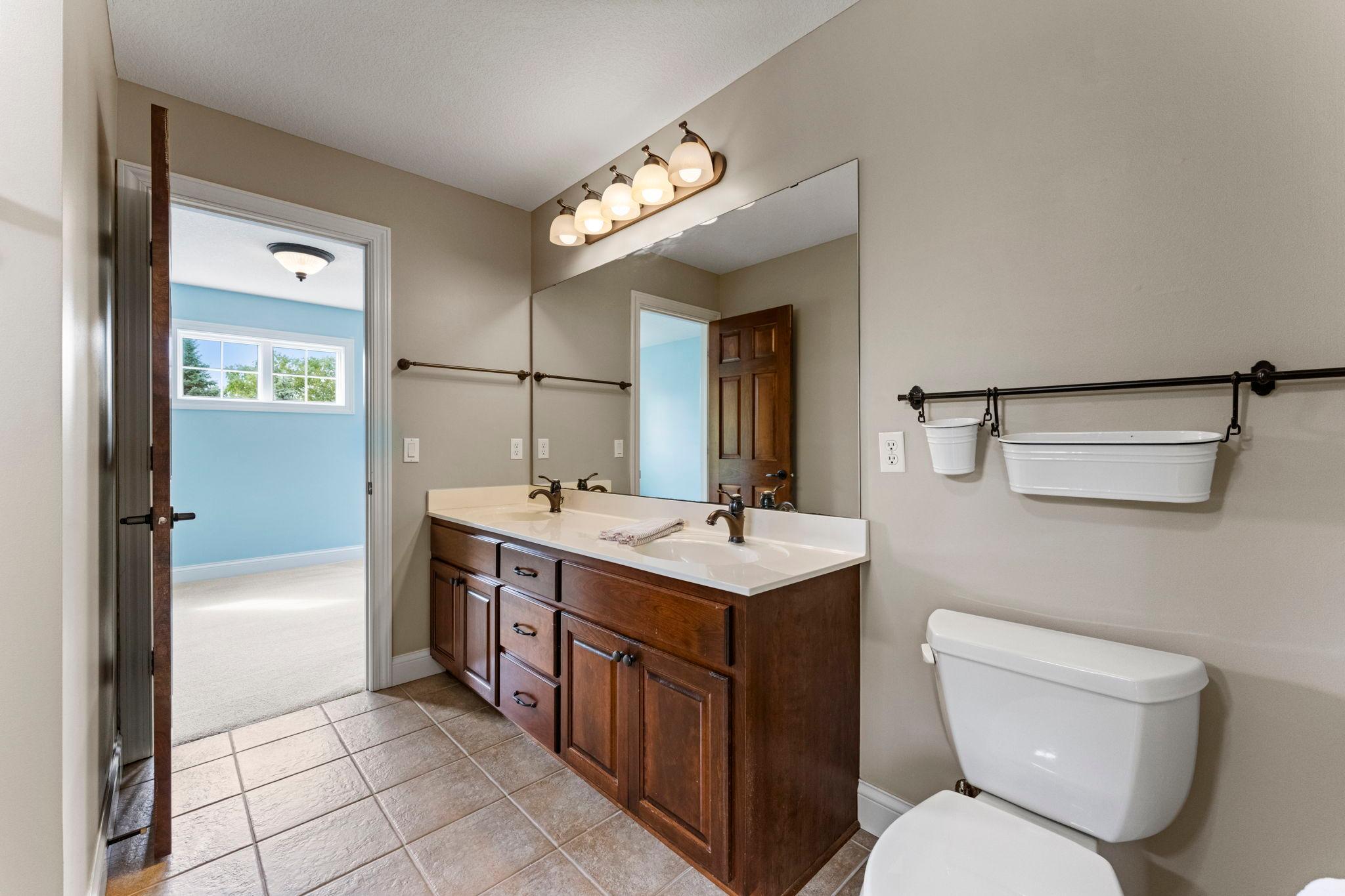 Jack and Jill Full Bath