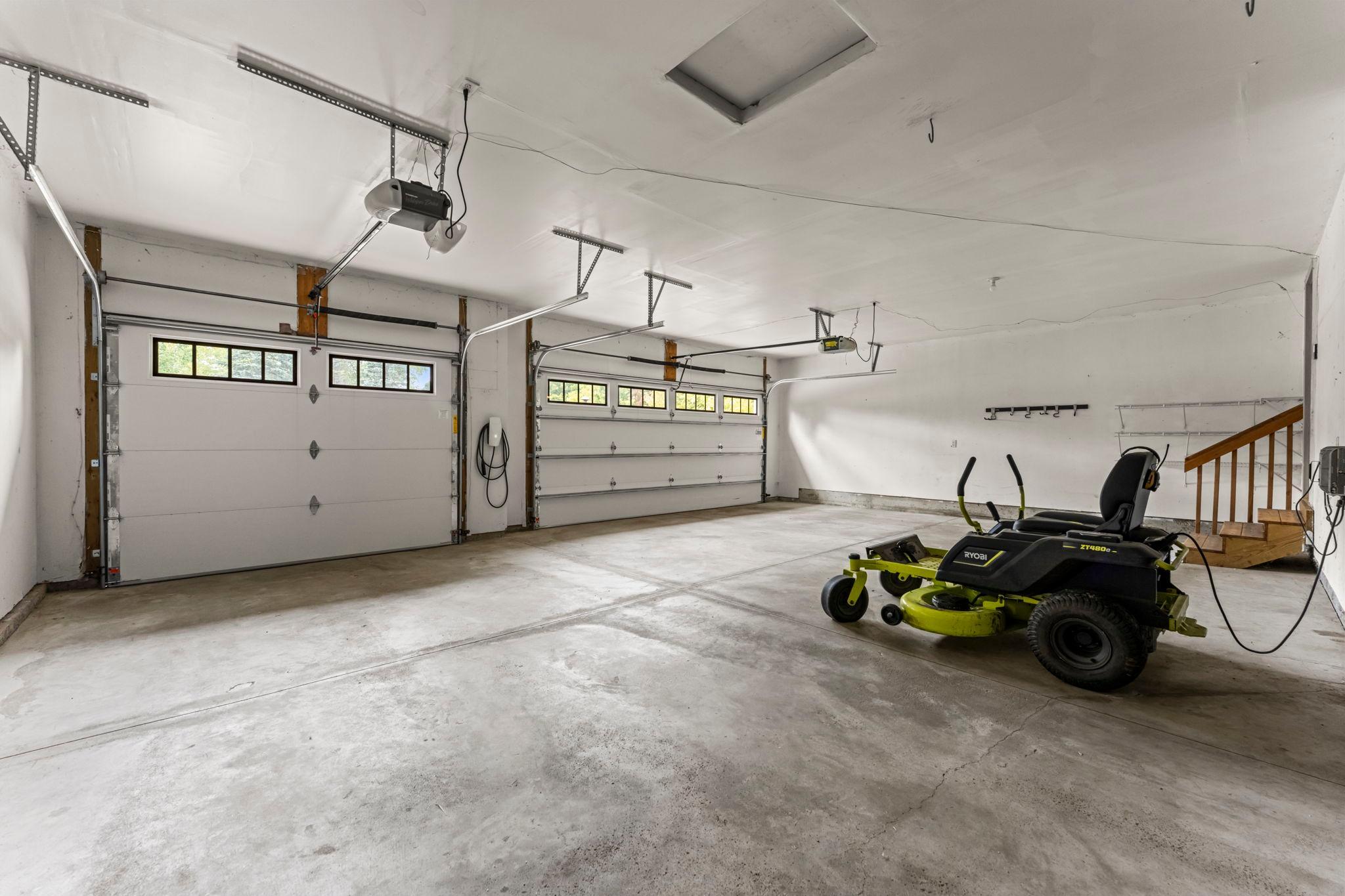 3 car garage