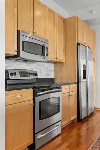 74-web-or-mls-4525 Park Commons Dr Additional Photos-9.jpg