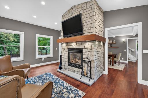 19055 Ridgewood Road, Wayzata, MN 55391