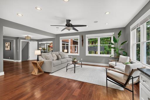 19055 Ridgewood Road, Wayzata, MN 55391