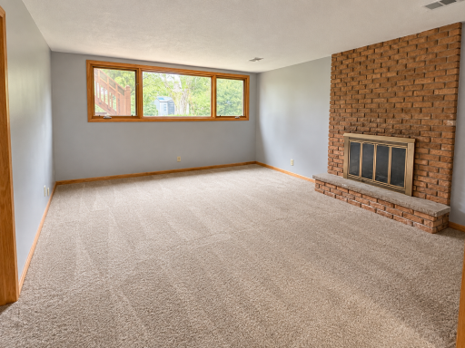 5316 Brookdale Drive N, Brooklyn Park, MN 55443