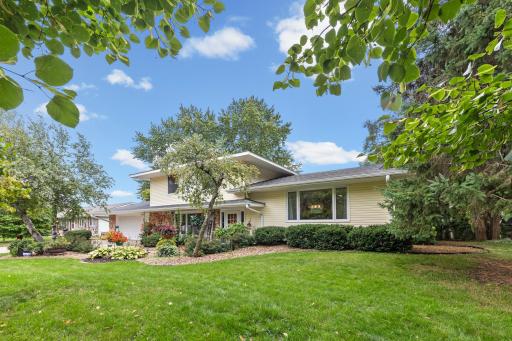 228 Walnut Lane, Apple Valley, MN 55124