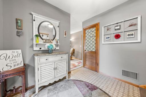 228 Walnut Lane, Apple Valley, MN 55124
