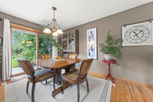 228 Walnut Lane, Apple Valley, MN 55124