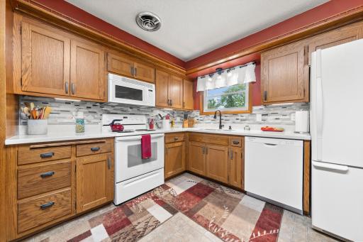 228 Walnut Lane, Apple Valley, MN 55124