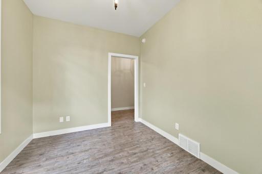 6016 Autumn Drive S, Fargo, ND 58104
