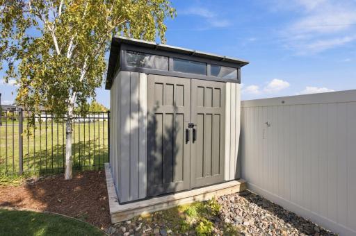 6016 Autumn Drive S, Fargo, ND 58104