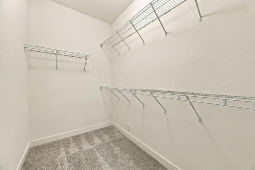 6016 Autumn Drive S, Fargo, ND 58104