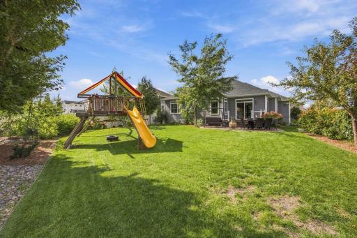 6016 Autumn Drive S, Fargo, ND 58104