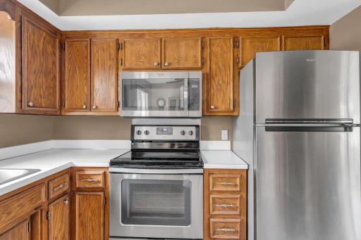 246 SS Stove & Microwave