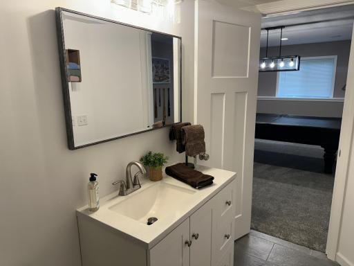 Basement 3/4 Bath 2.jpg