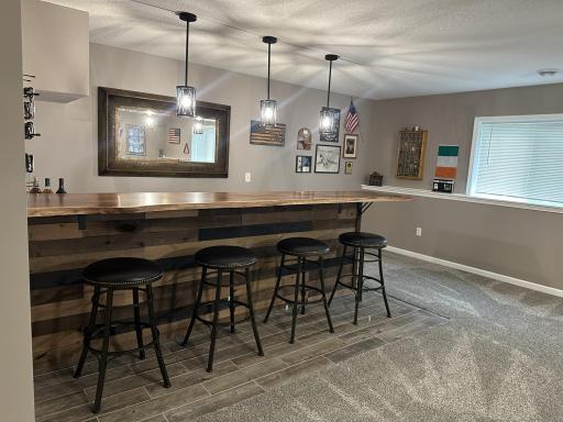 Bar 1.jpg