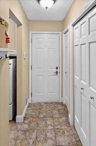 2398 Hunter Drive, Chanhassen, MN 55317