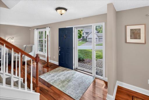 2398 Hunter Drive, Chanhassen, MN 55317