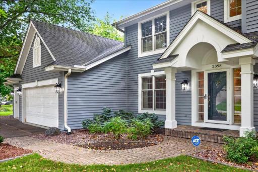 2398 Hunter Drive, Chanhassen, MN 55317