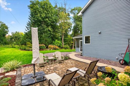 2398 Hunter Drive, Chanhassen, MN 55317