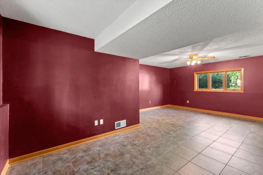 2824 Mckinley Drive, Woodbury, MN 55125